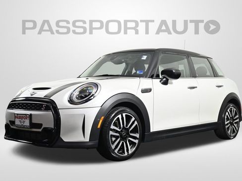 Certified 2024 MINI Cooper S image 1