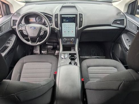Used 2022 Ford Edge SE w/ Black Appearance Package image 11