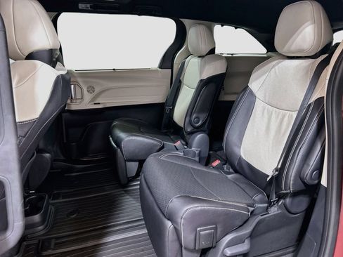 New 2026 Toyota Sienna Limited AWD/4WD image 23