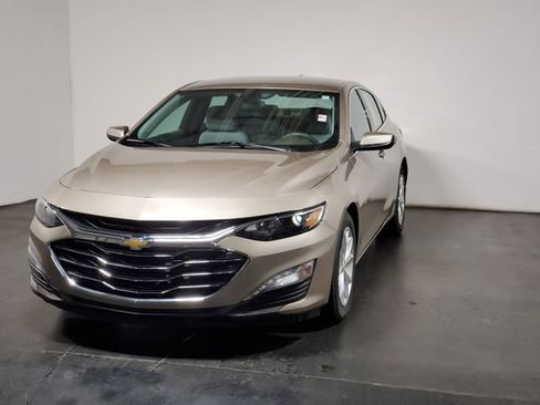 Used 2022 Chevrolet Malibu LT image 4