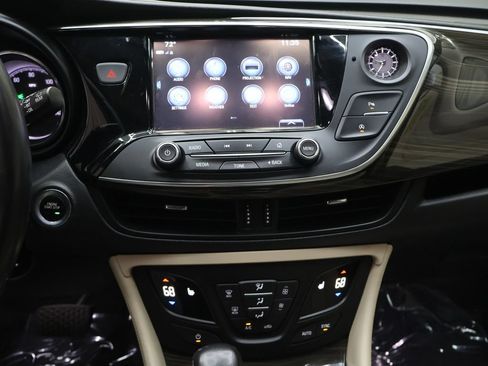 Used 2019 Buick Envision Essence FWD image 23