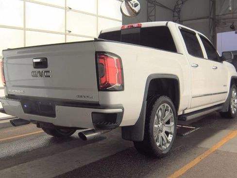 Used 2018 GMC Sierra 1500 Denali w/ Denali Ultimate Package AWD/4WD image 2