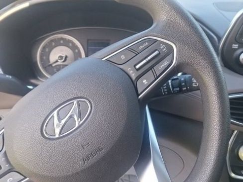 Used 2019 Hyundai Santa Fe SE AWD/4WD image 13