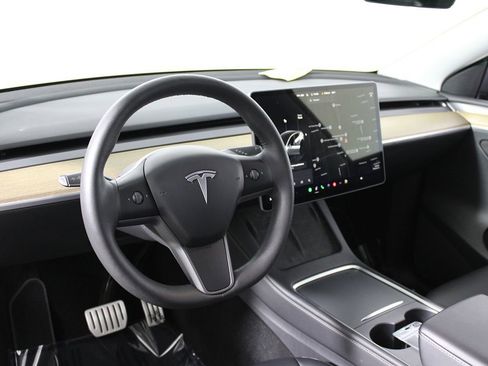 Used 2022 Tesla Model Y Performance image 7