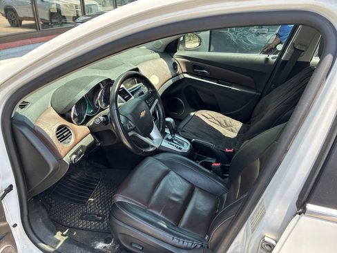 Used 2016 Chevrolet Cruze LT w/ RS Appearance Package FWD image 8