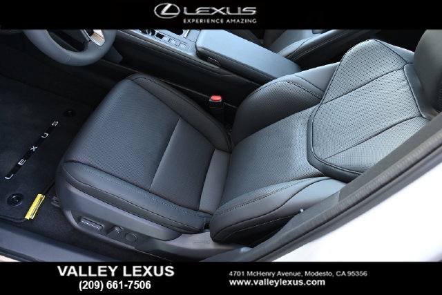 New 2026 Lexus ES 350e w/ Convenience Package FWD image 13