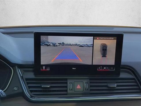 Used 2021 Audi Q5 Premium Plus w/ Premium Plus Package image 12