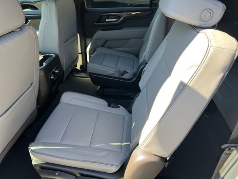 New 2026 GMC Yukon XL Elevation image 23