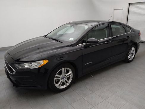 Used 2018 Ford Fusion S image 2