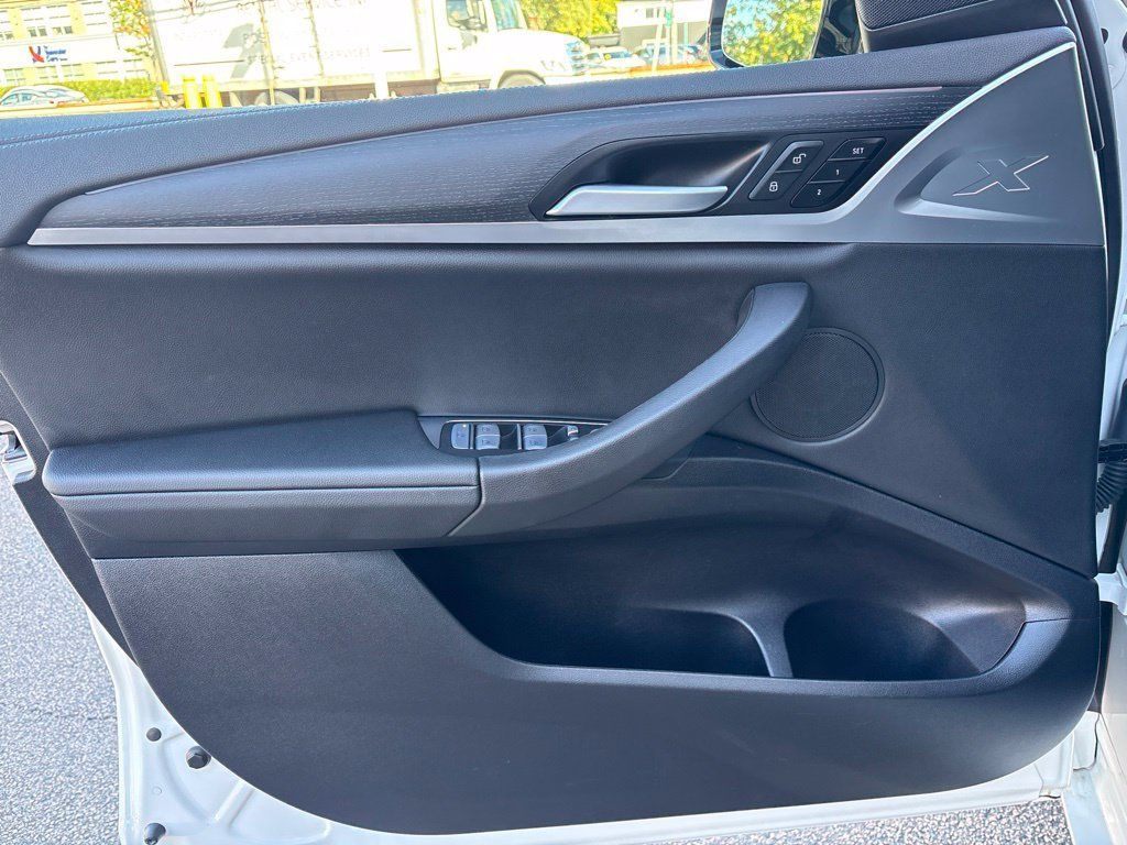 Used 2023 BMW X3 M40i AWD/4WD image 11