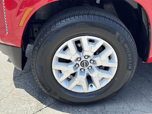 Used 2022 Nissan Frontier SV RWD image 29