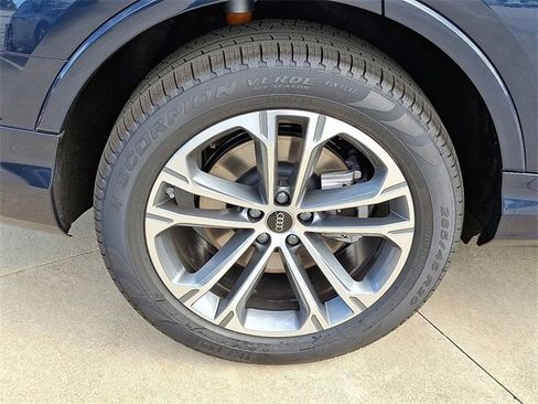 New 2026 Audi Q7 2.0T Premium image 5