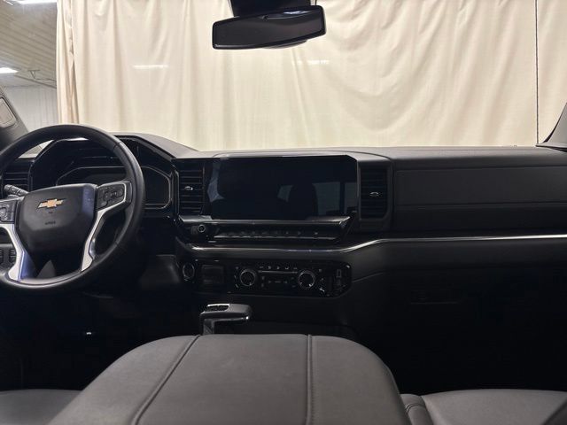 Used 2025 Chevrolet Silverado 1500 LTZ AWD/4WD image 22