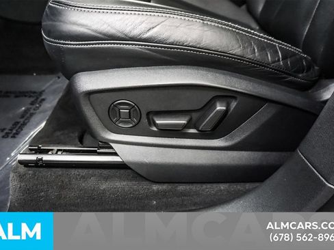 Used 2021 Audi Q8 AWD/4WD image 33