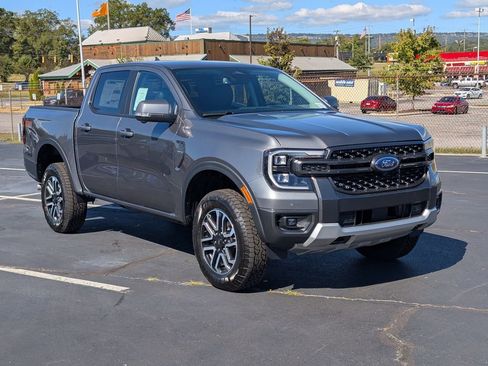 New 2025 Ford Ranger Lariat w/ FX4 Off-Road Package image 2