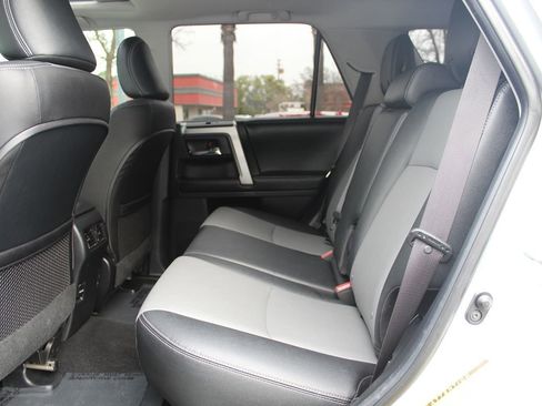 Used 2015 Toyota 4Runner SR5 Premium image 27