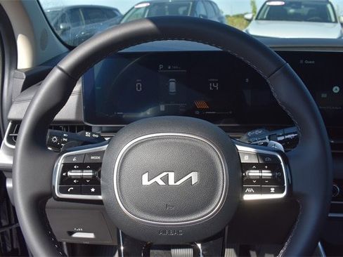 New 2026 Kia Carnival EX image 30