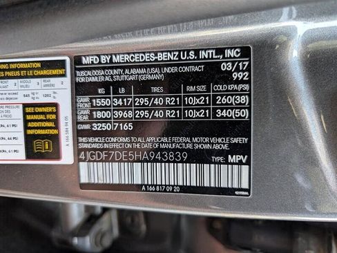 Used 2017 Mercedes-Benz GLS 550 4MATIC image 33
