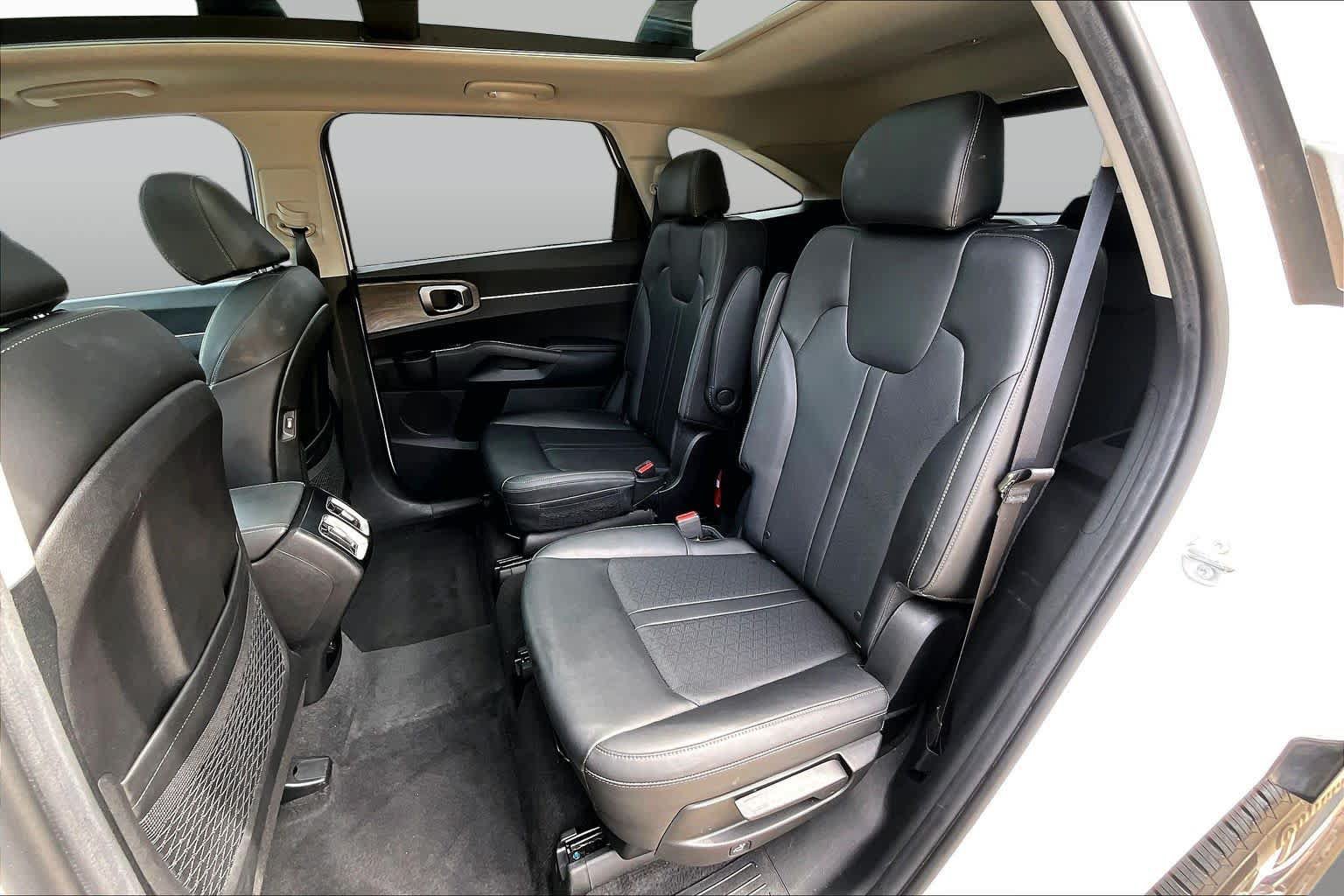 Used 2023 Kia Sorento EX w/ Panoramic Sunroof Package FWD image 21
