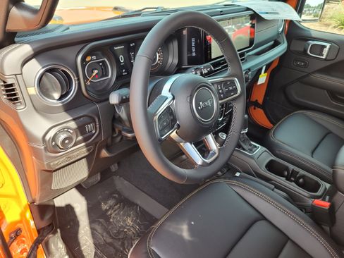 New 2025 Jeep Wrangler Sahara image 9