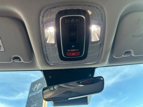 Used 2024 Hyundai Kona Limited AWD/4WD image 22