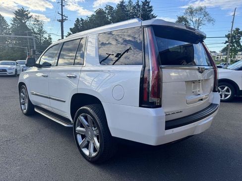 Used 2016 Cadillac Escalade Luxury AWD/4WD image 3