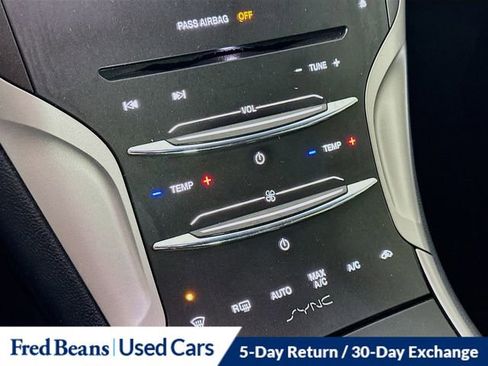 Used 2016 Lincoln MKZ AWD image 17