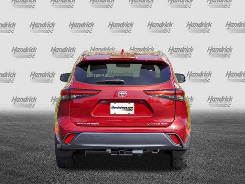 Used 2022 Toyota Highlander Limited image 7
