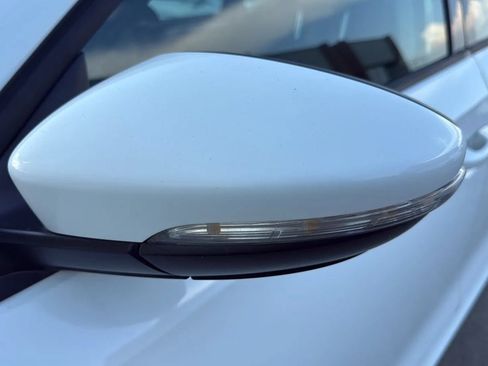 Used 2018 Volkswagen Passat 2.0T S FWD image 9
