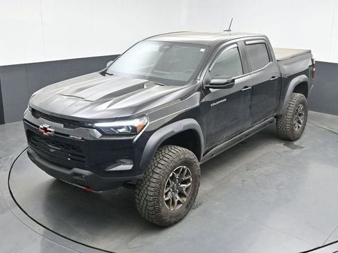 Used 2024 Chevrolet Colorado ZR2 image 21