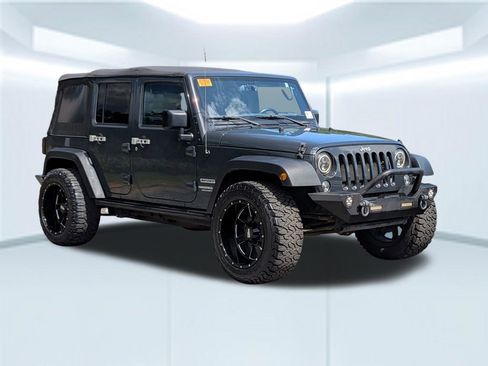 Used 2017 Jeep Wrangler Unlimited Sport w/ Quick Order Package 24S AWD/4WD image 9