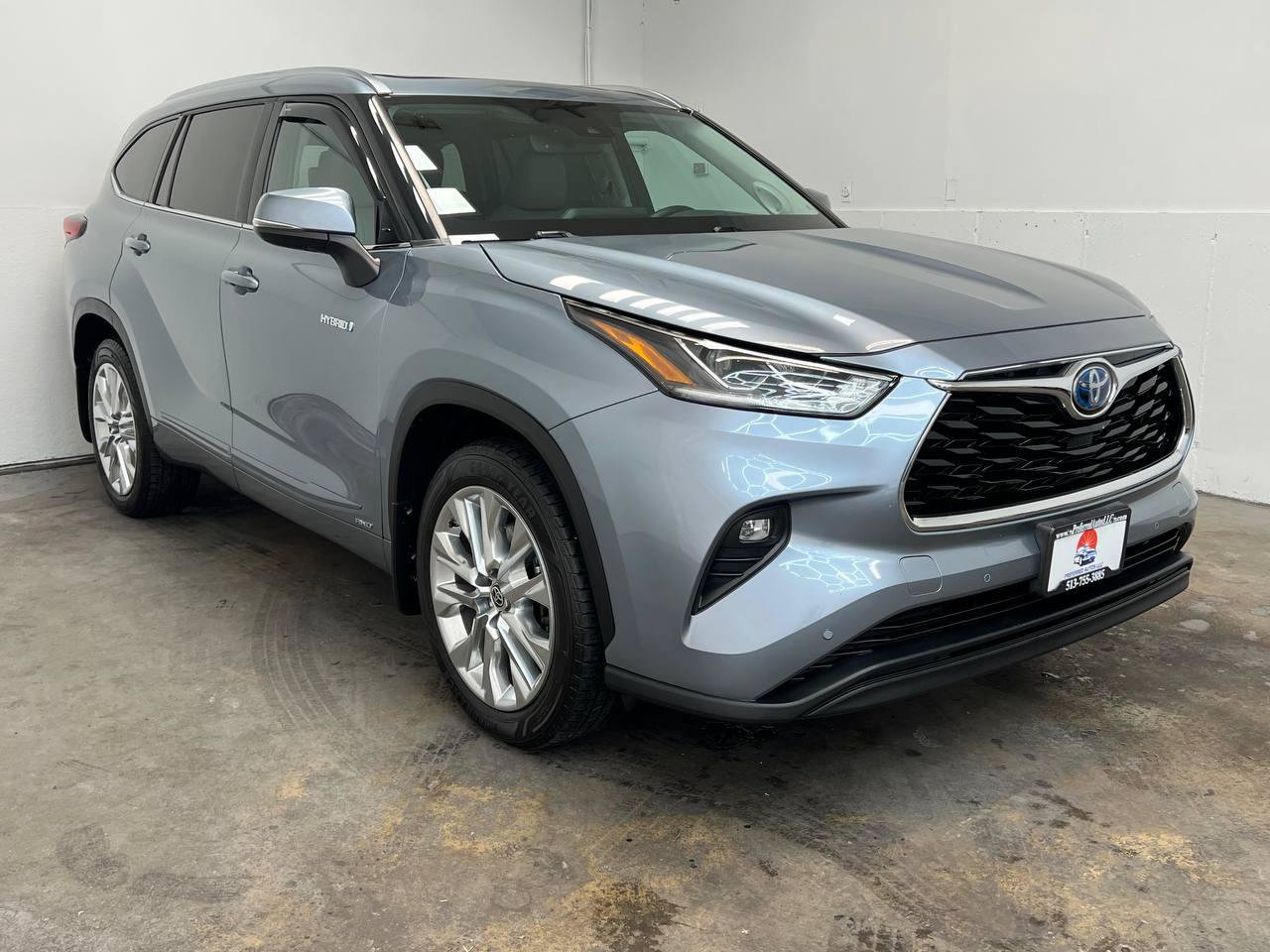 Used 2021 Toyota Highlander Limited AWD/4WD image 5