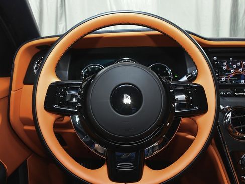 Used 2024 Rolls-Royce Cullinan image 45