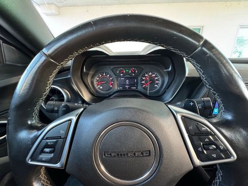 Used 2020 Chevrolet Camaro LT image 30