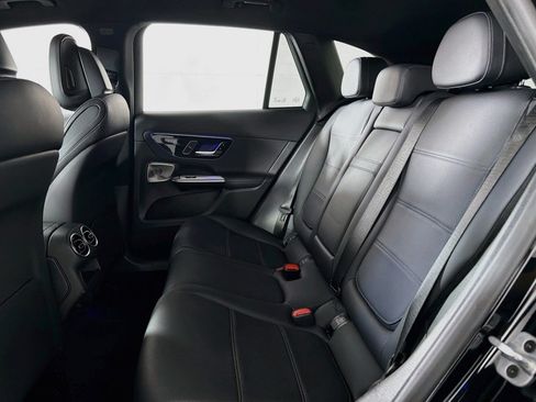 Used 2023 Mercedes-Benz GLC 300 image 8