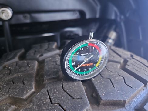 Used 2022 Jeep Gladiator Rubicon w/ Cold Weather Group image 28