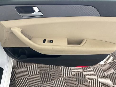 Used 2016 Hyundai Sonata SE FWD image 19