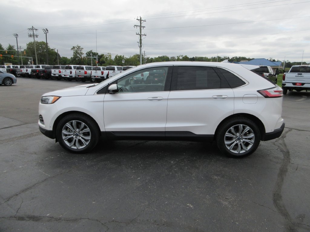 Used 2019 Ford Edge Titanium w/ Equipment Group 301A AWD/4WD image 10