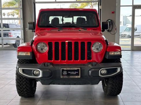Used 2023 Jeep Gladiator Sport image 10