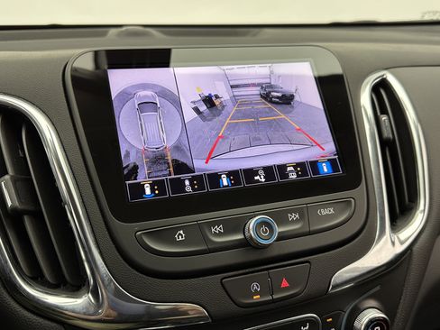 Used 2024 Chevrolet Equinox LT image 17