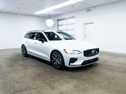 Used 2024 Volvo V60 T8 Polestar image 27