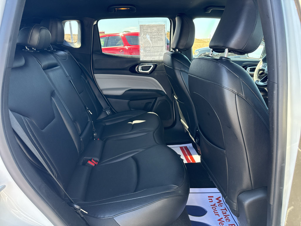 Certified 2025 Jeep Compass Limited AWD/4WD image 12