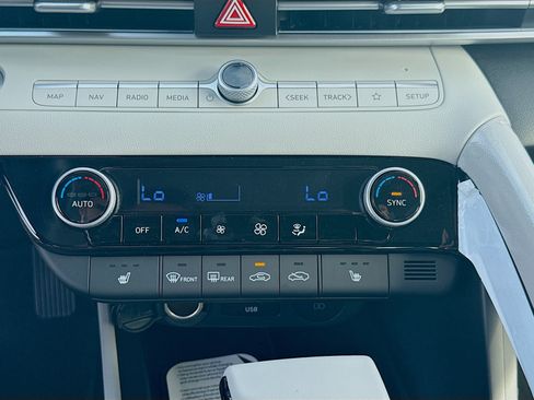 New 2026 Hyundai Elantra Limited FWD image 12
