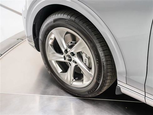 New 2026 Genesis GV70 2.5T Advanced AWD/4WD image 12