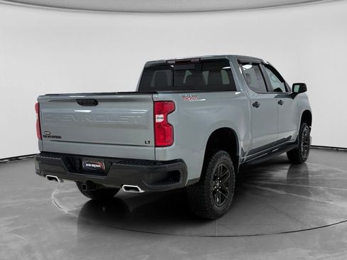 Used 2024 Chevrolet Silverado 1500 LT Trail Boss w/ Convenience Package II image 3