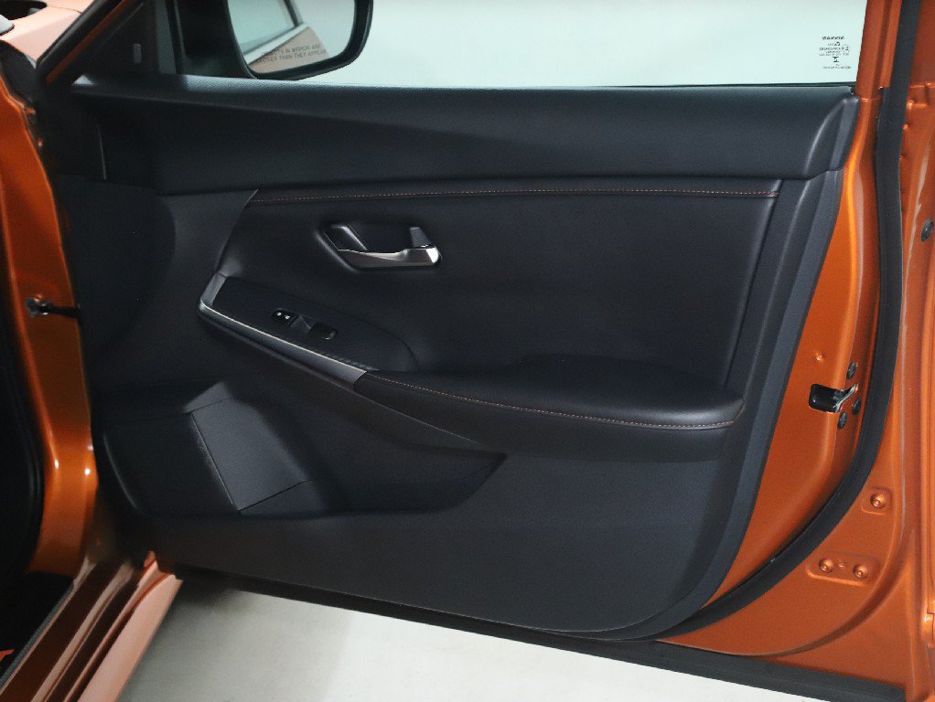 Used 2023 Nissan Sentra SR w/ Electronics Package FWD image 33