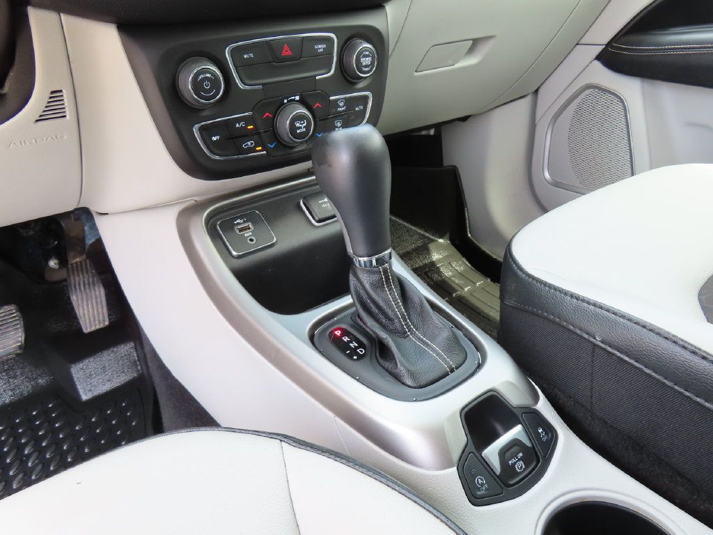 Used 2019 Jeep Compass Latitude w/ Popular Equipment Group FWD image 20