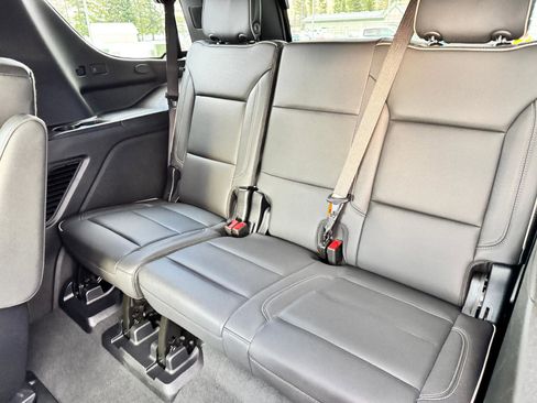 Used 2025 Chevrolet Tahoe Premier image 17