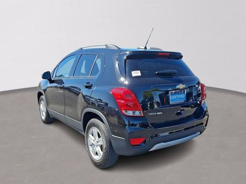 Certified 2022 Chevrolet Trax LT w/ LT Convenience Package image 4
