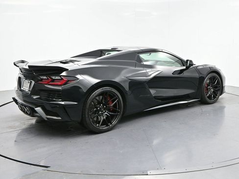 Used 2025 Chevrolet Corvette Z06 RWD image 7
